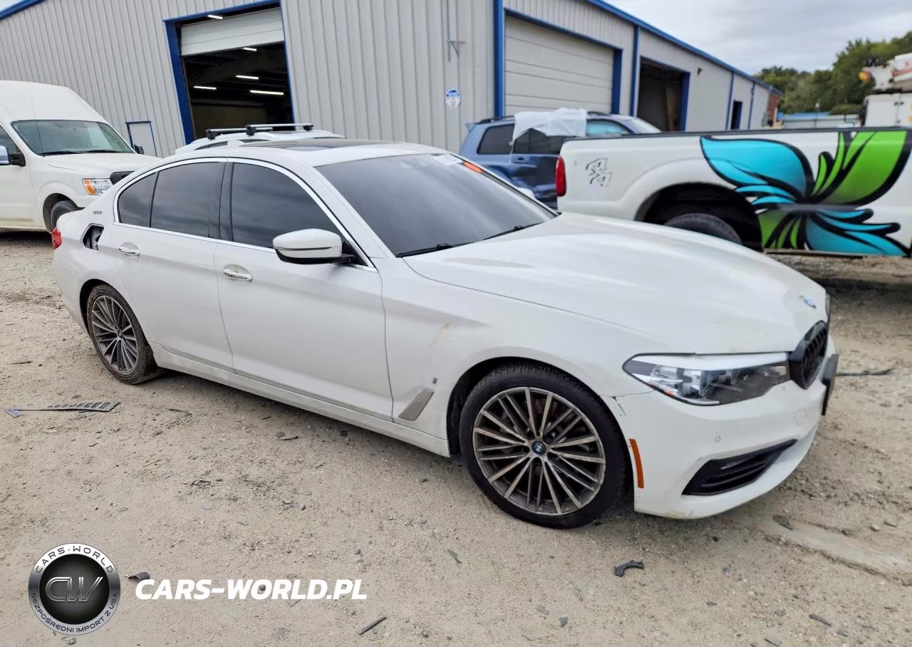 2018 BMW 530Xe VIN:WBAJB1C50JB374431 - 4