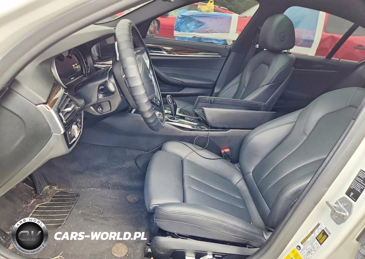 2018 BMW 530Xe VIN:WBAJB1C50JB374431 - 7