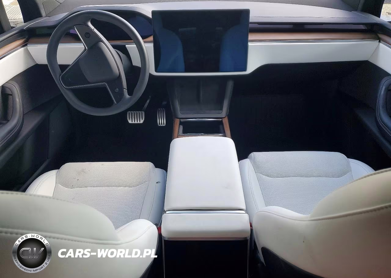 2024 Tesla Model X VIN:7SAXCDE5XRF455327 - 8