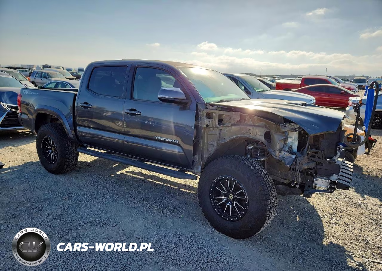2018 Toyota Tacoma Trd Sport VIN:3TMAZ5CNXJM056069 - 4