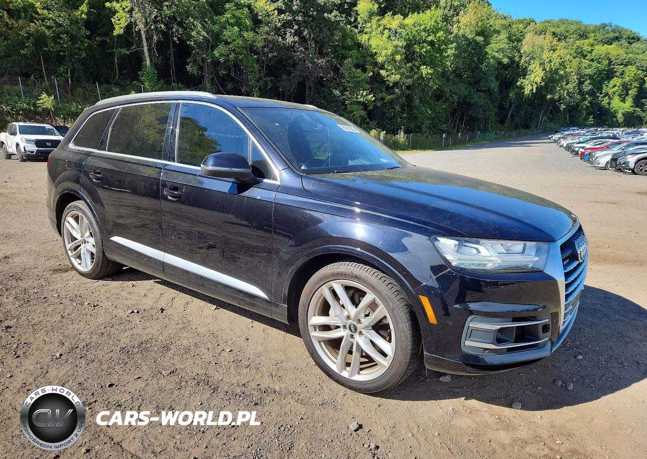 2017 Audi Q7 Prestige VIN:WA1VABF76HD009545 - 4