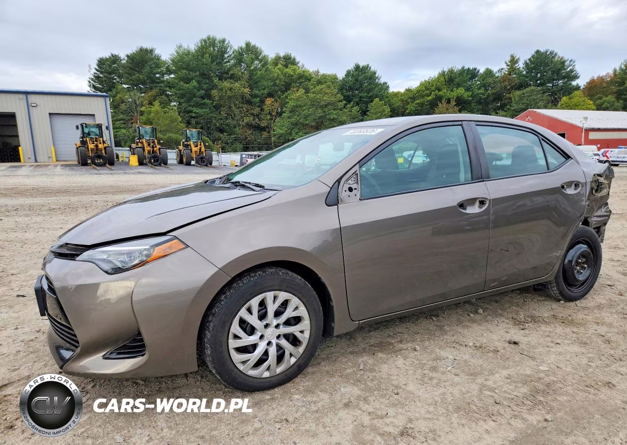 2019 Toyota Corolla Le VIN:2T1BURHE6KC213268 - 1