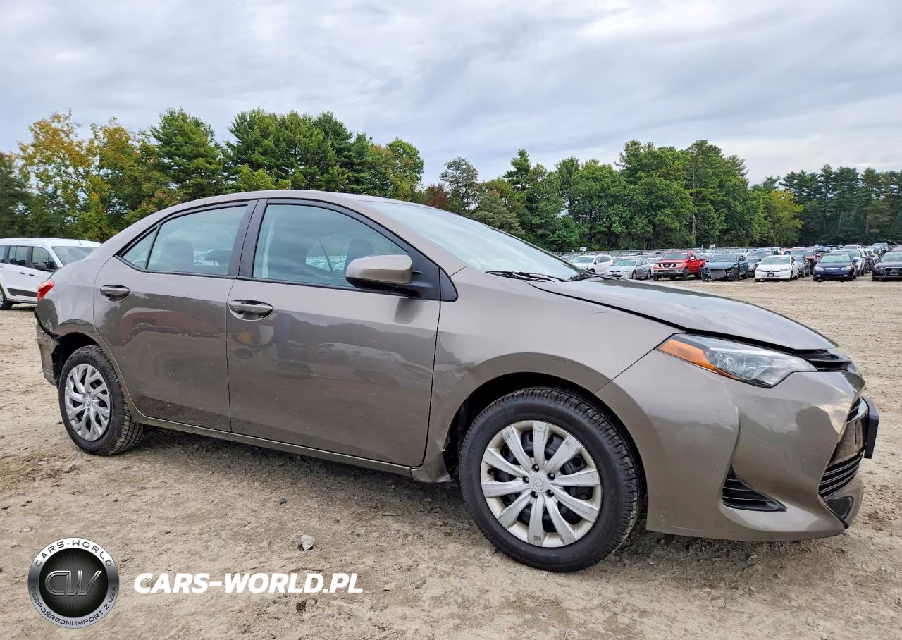 2019 Toyota Corolla Le VIN:2T1BURHE6KC213268 - 4