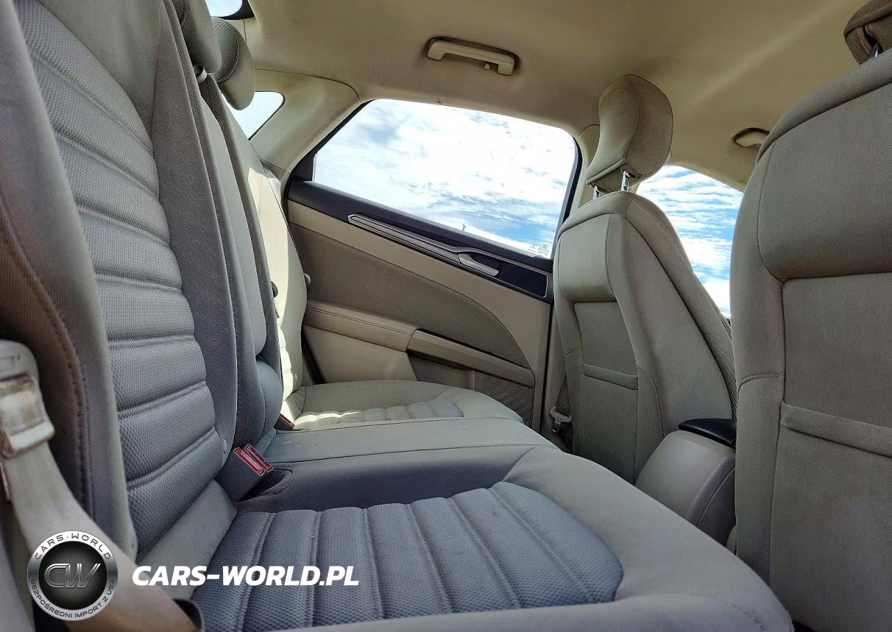 2018 Ford Fusion Se VIN:3FA6P0H79JR129448 - 10