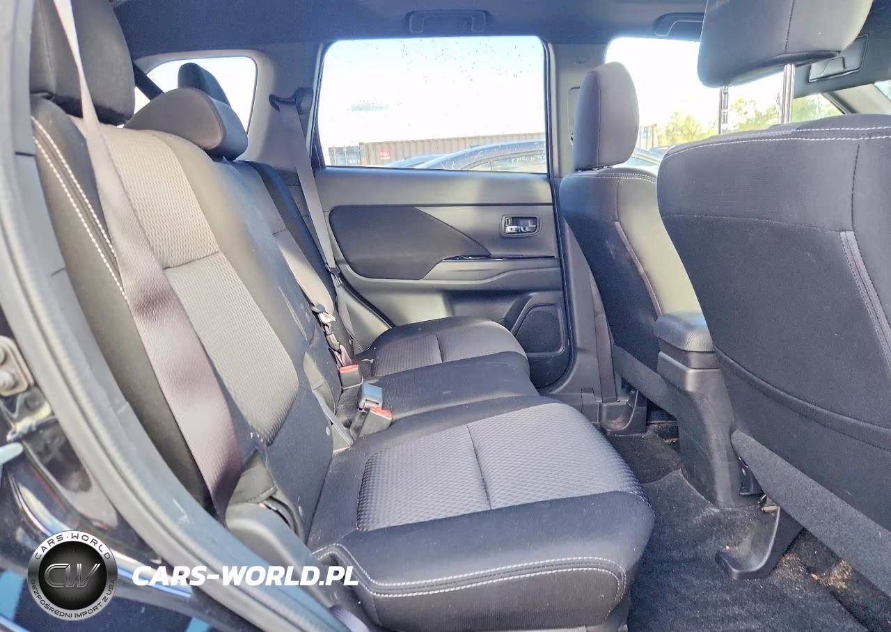 2018 Mitsubishi Outlander Se VIN:JA4AD3A38JZ020653 - 10
