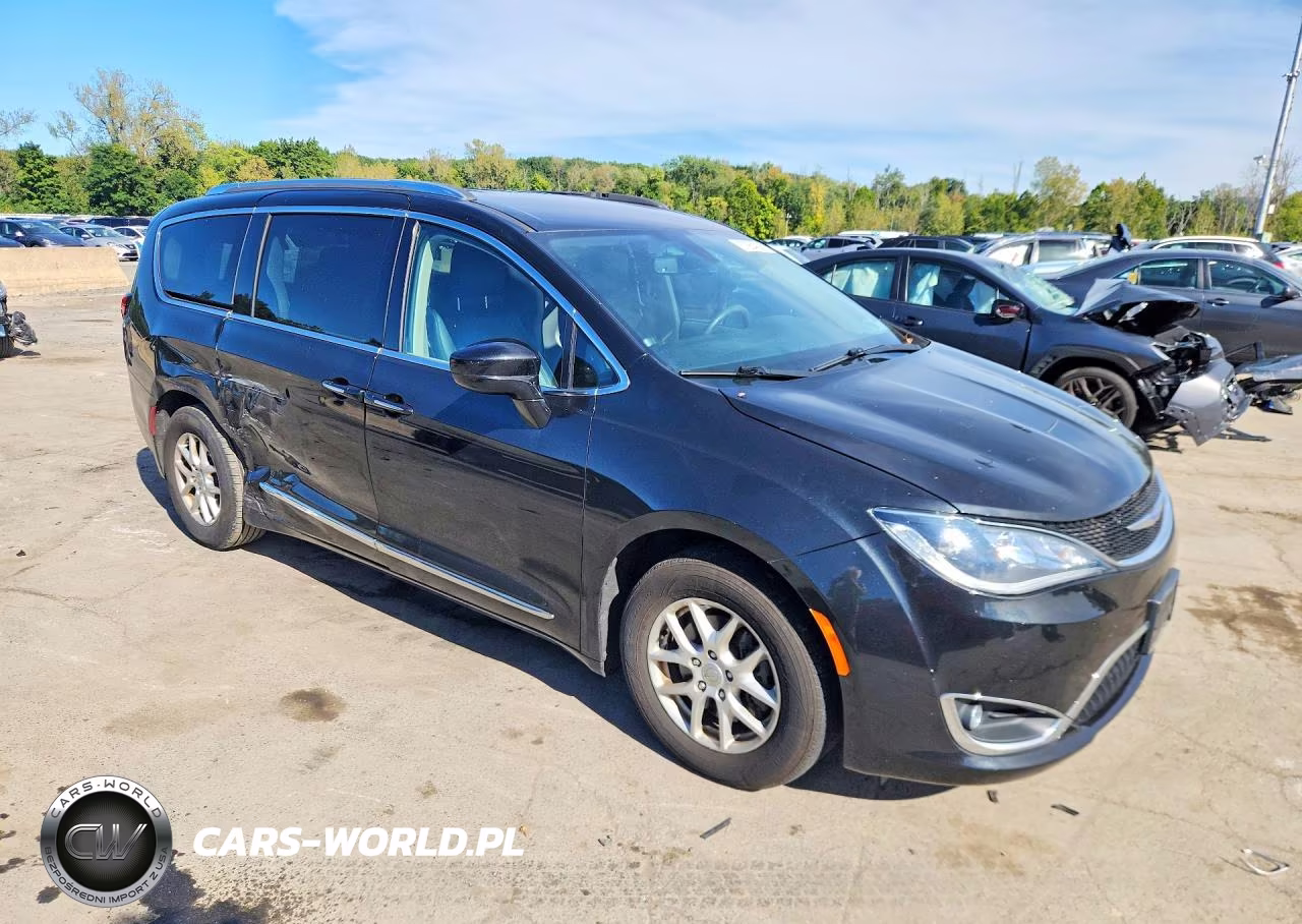 2020 Chrysler Pacifica Touring L VIN:2C4RC1BG6LR210191 - 4