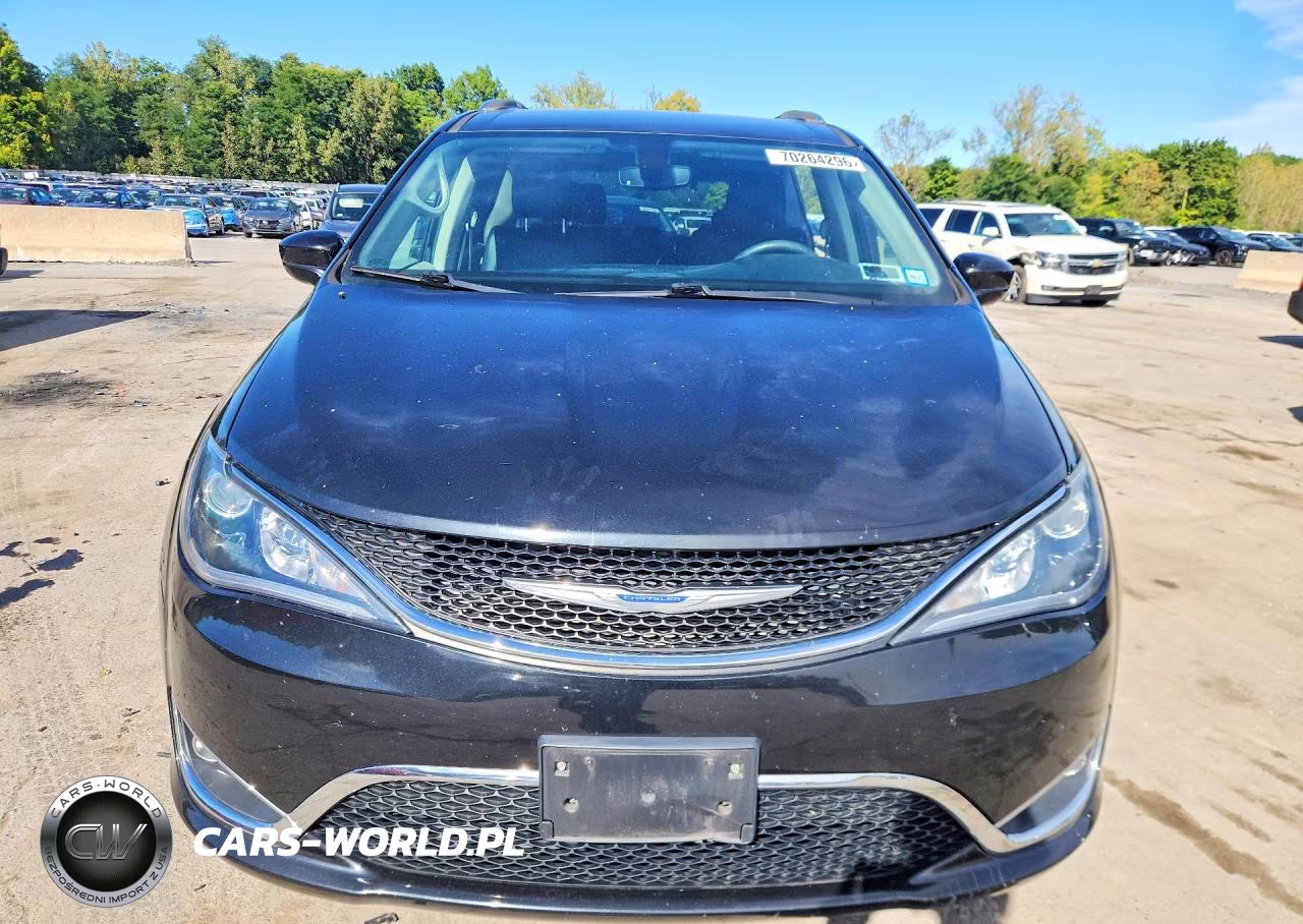 2020 Chrysler Pacifica Touring L VIN:2C4RC1BG6LR210191 - 5