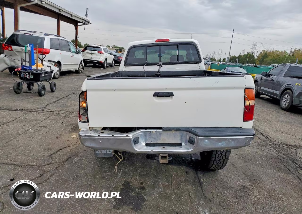 2000 Toyota Tacoma V6 VIN:4TAWN72N2YZ668009 - 6