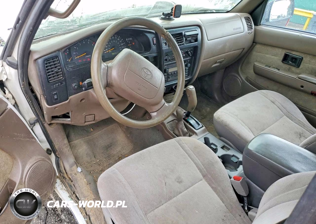 2000 Toyota Tacoma V6 VIN:4TAWN72N2YZ668009 - 8