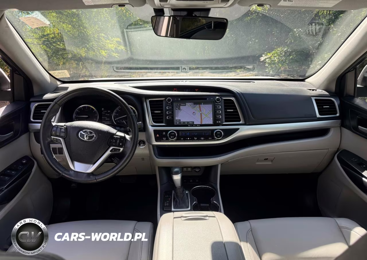 2018 Toyota Highlander Xle VIN:5TDJZRFH4JS824092 - 9