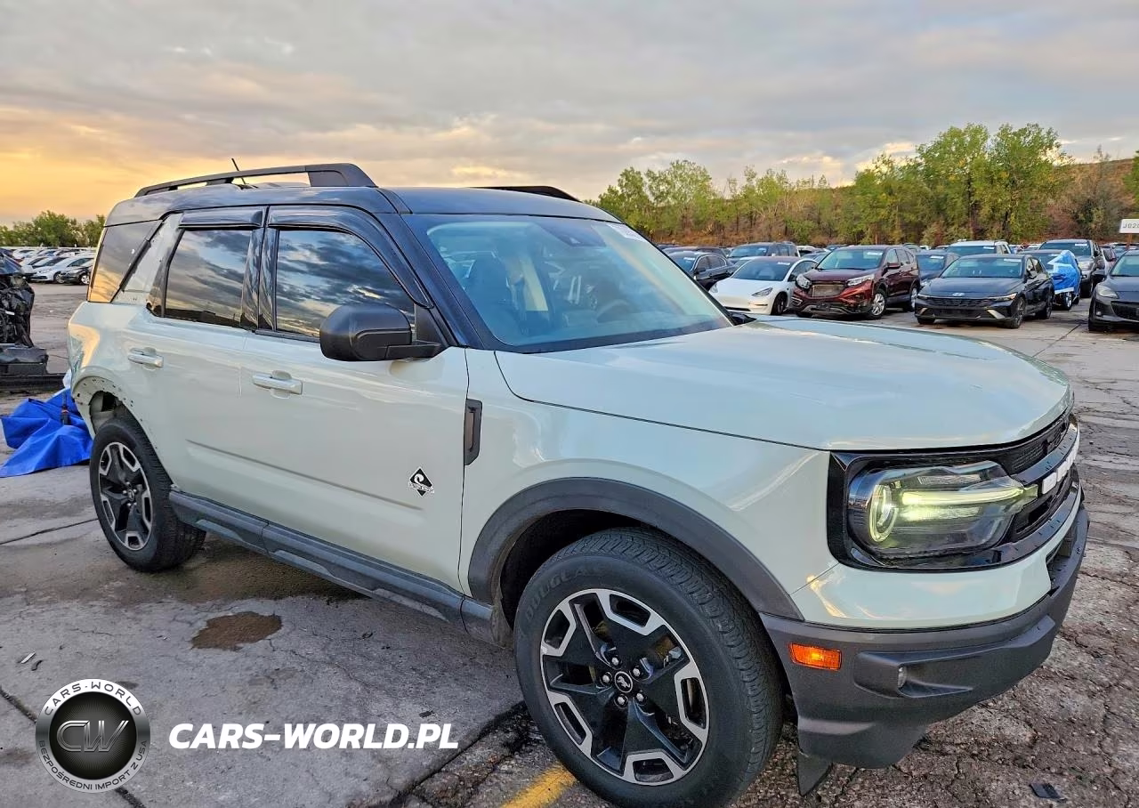 2021 Ford Bronco Sport Outer Banks VIN:3FMCR9C61MRB03548 - 4