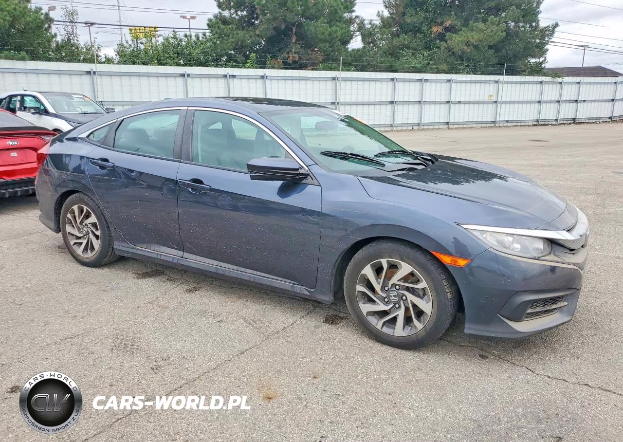 2017 Honda Civic Ex VIN:19XFC2F77HE058160 - 4