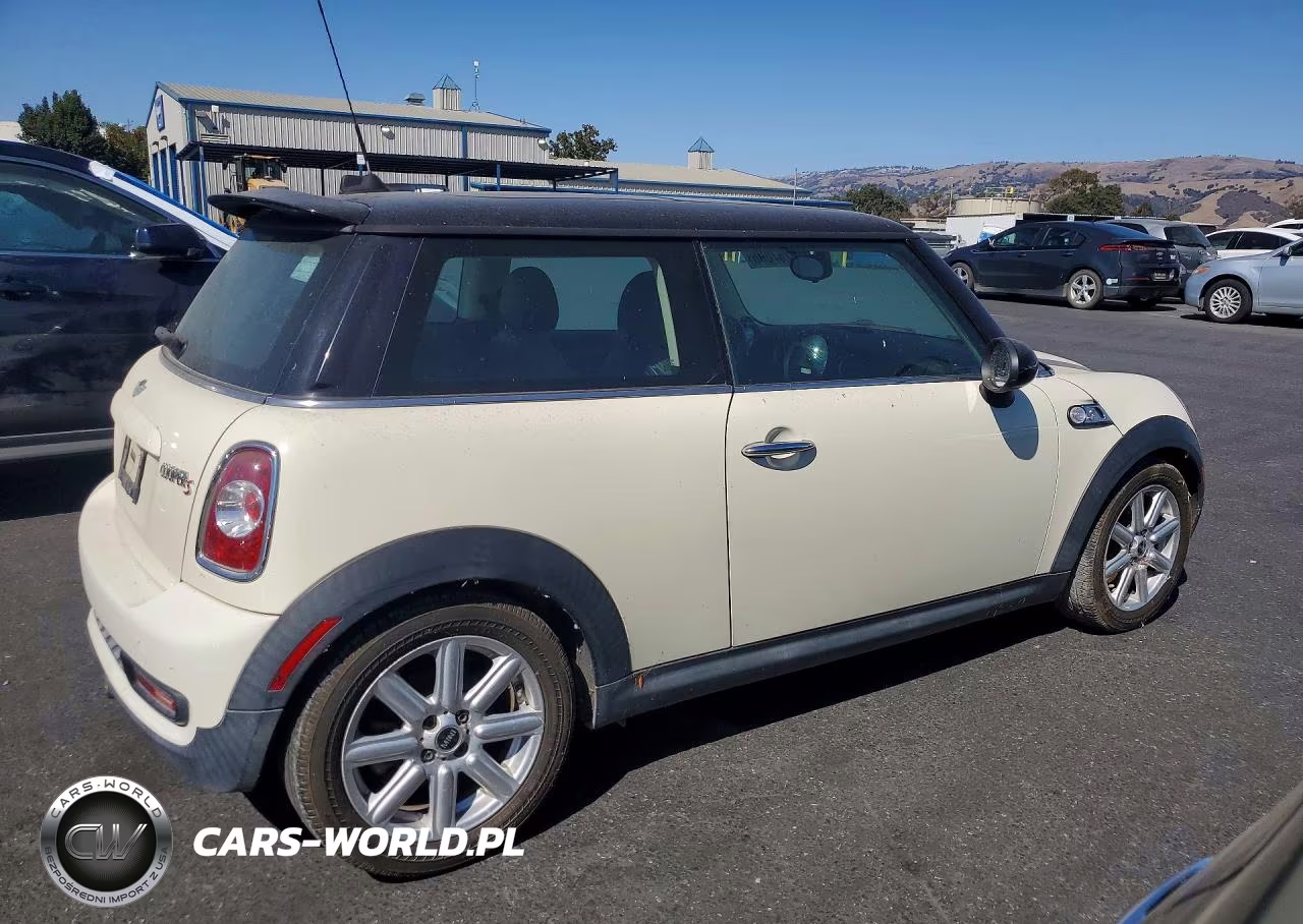 2011 Mini Cooper S VIN:WMWSV3C56BTY21671 - 3