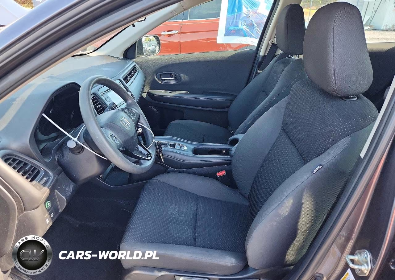 2020 Honda Hr-V Lx VIN:3CZRU6H37LM725717 - 7