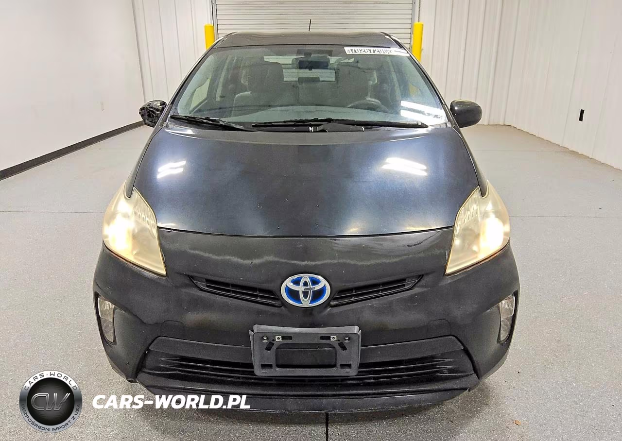 2013 Toyota Prius Two VIN:JTDKN3DU6D5590948 - 5