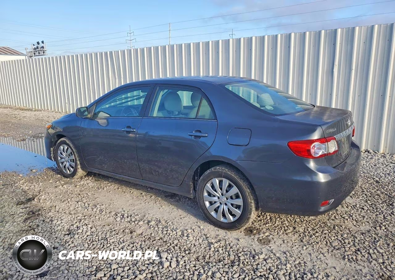 2013 Toyota Corolla Le VIN:2T1BU4EE2DC111606 - 2