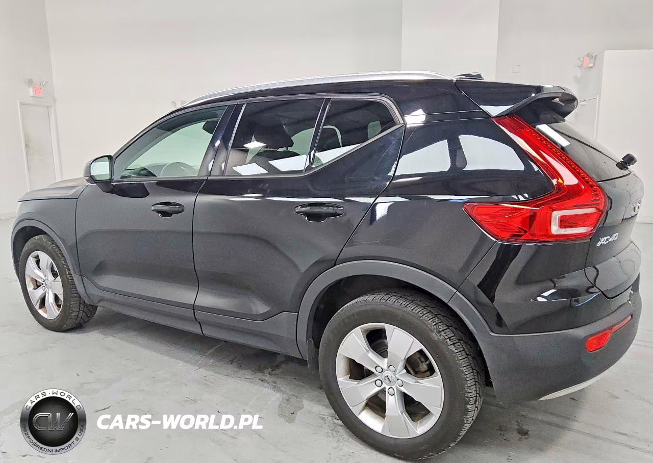 2022 Volvo Xc40 T5 Momentum VIN:YV4162UK8N2762883 - 2