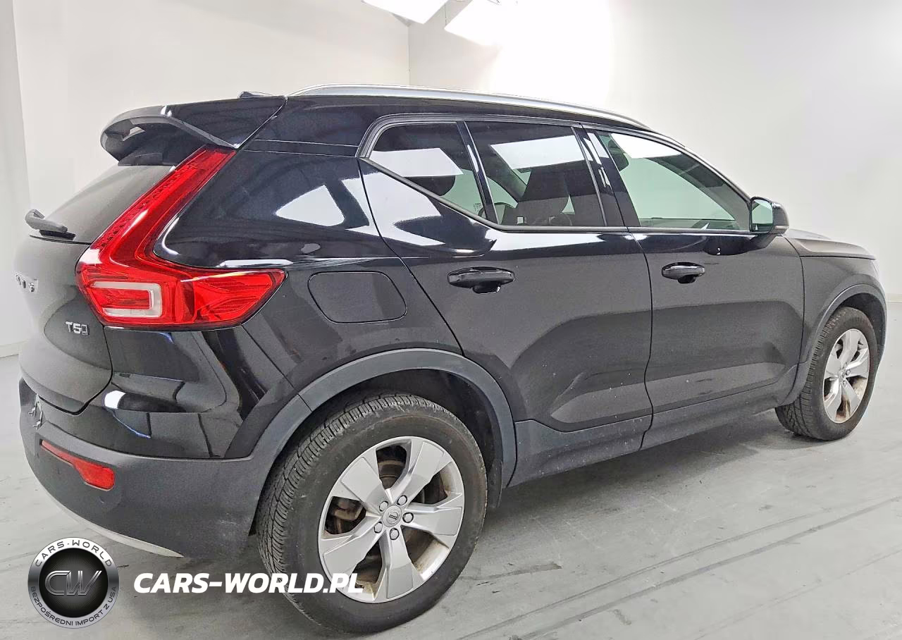 2022 Volvo Xc40 T5 Momentum VIN:YV4162UK8N2762883 - 3