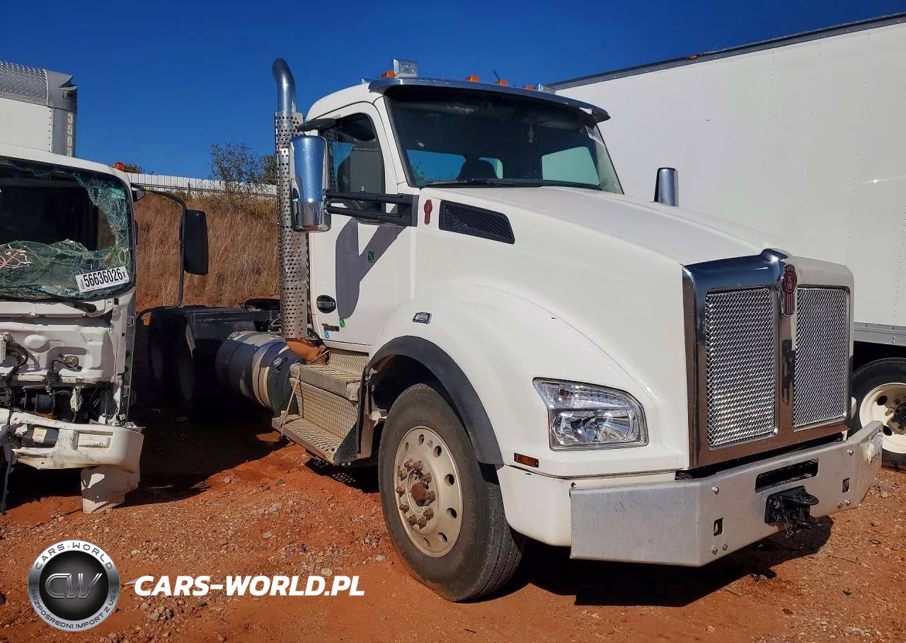 2023 Kenworth T880 Semi Truck VIN:1XKZD40XXPJ261421 - 4