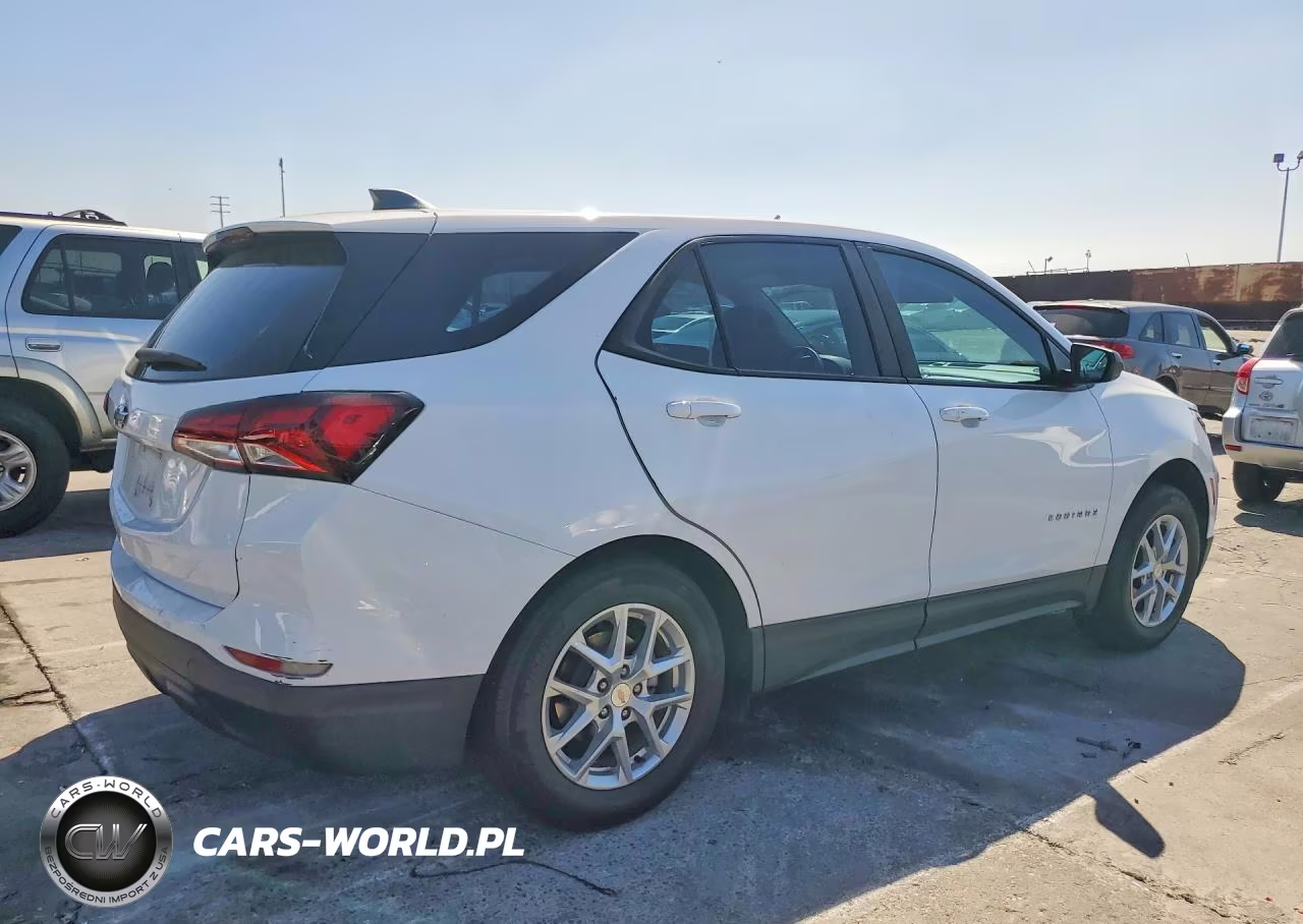2023 Chevrolet Equinox Ls VIN:3GNAXHEG7PL157615 - 3