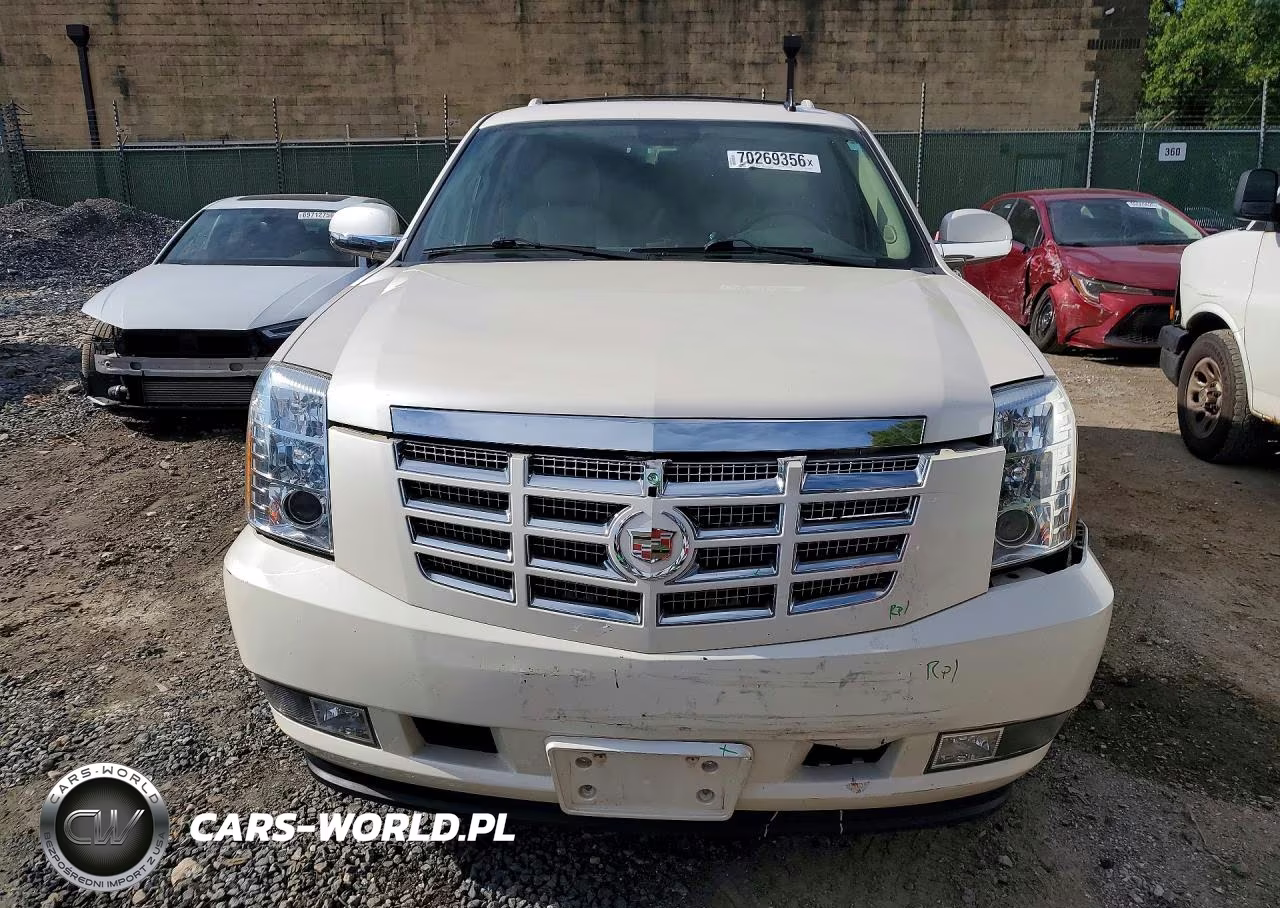 2013 Cadillac Escalade Luxury VIN:1GYS4BEF7DR243175 - 5