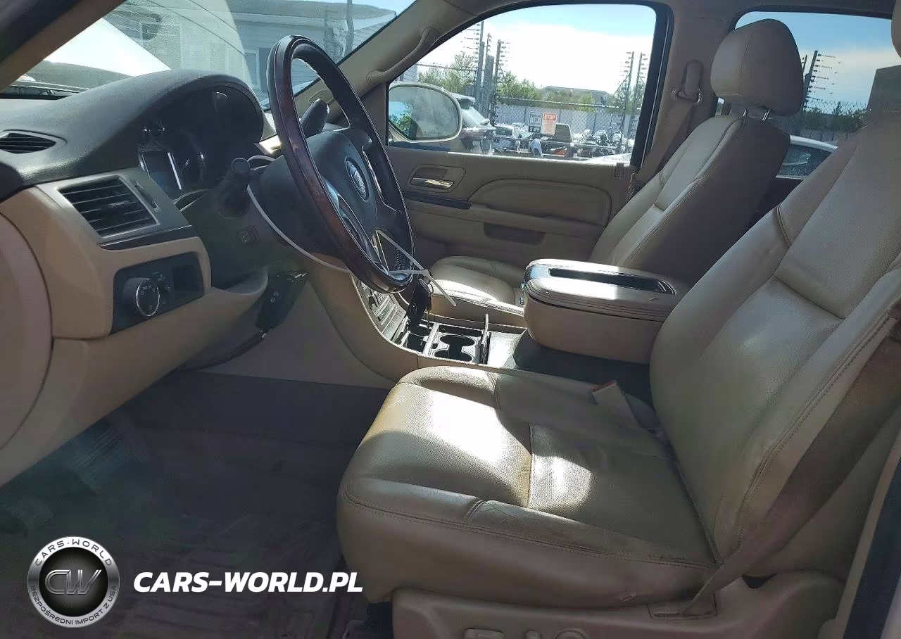 2013 Cadillac Escalade Luxury VIN:1GYS4BEF7DR243175 - 7