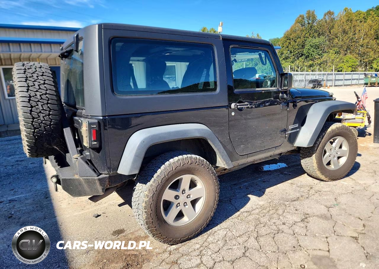 2015 Jeep Wrangler Sport VIN:1C4AJWAG3FL720710 - 3
