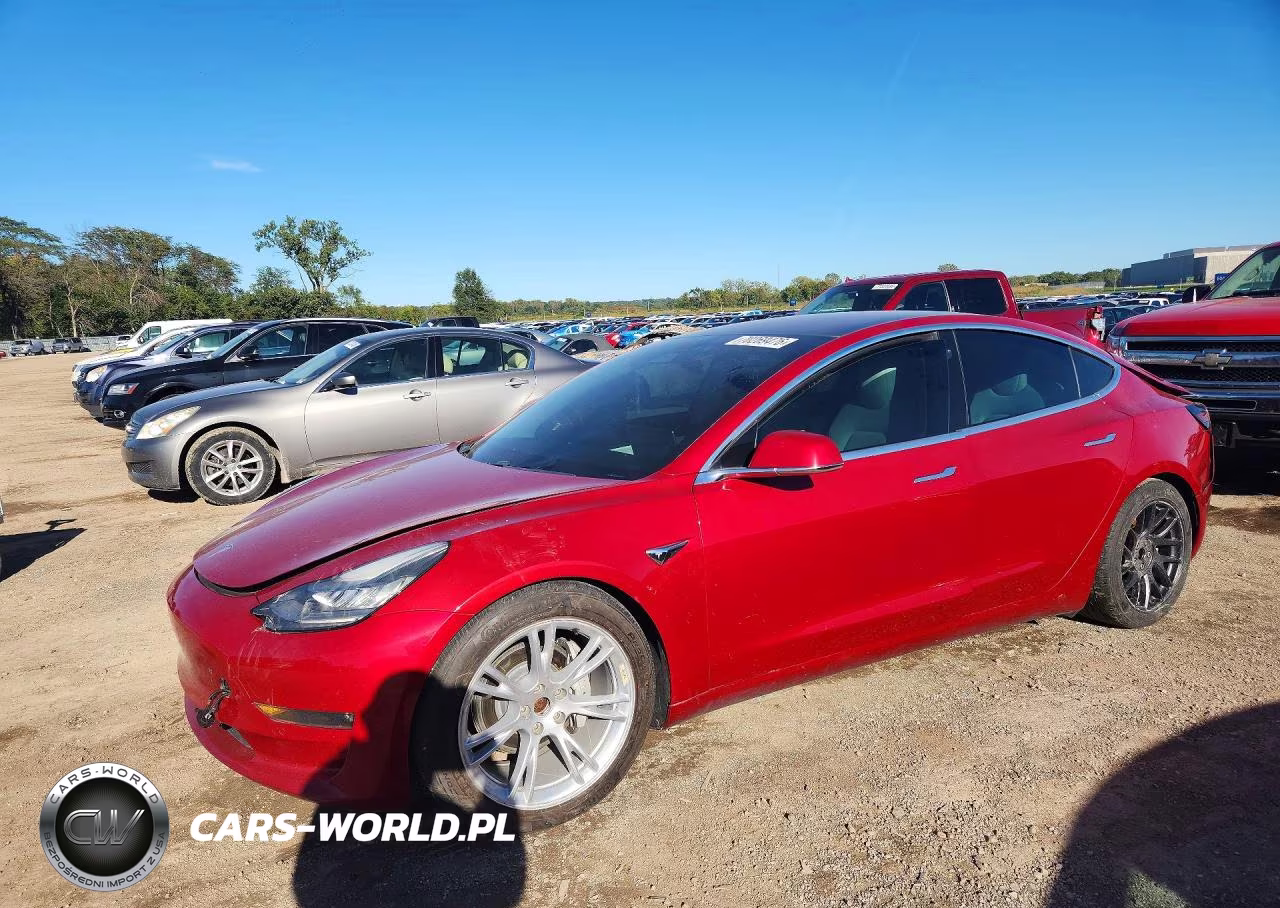 2018 Tesla Model 3 VIN:5YJ3E1EB6JF111797 - 1