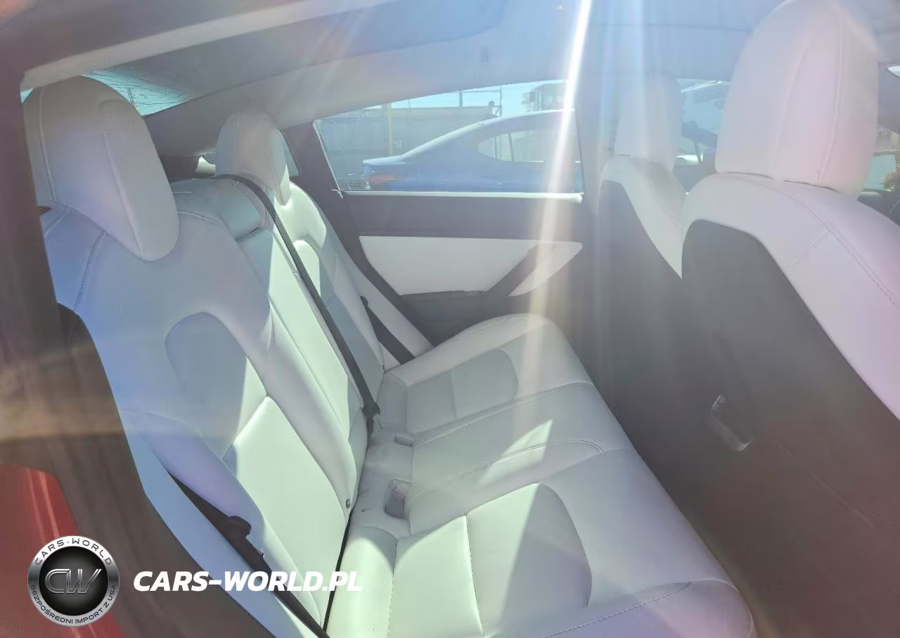 2018 Tesla Model 3 VIN:5YJ3E1EB6JF111797 - 10