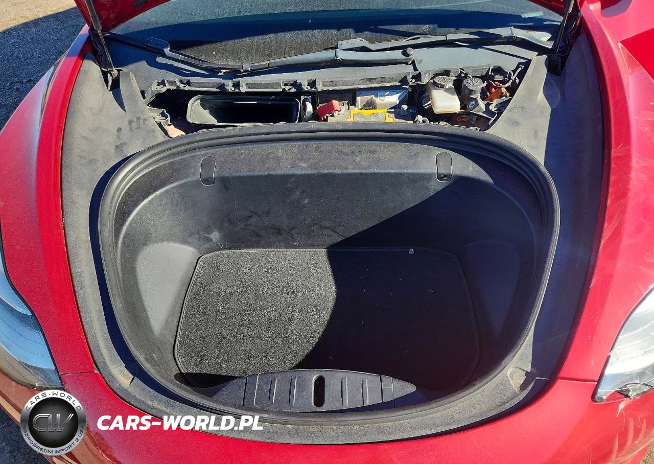 2018 Tesla Model 3 VIN:5YJ3E1EB6JF111797 - 11