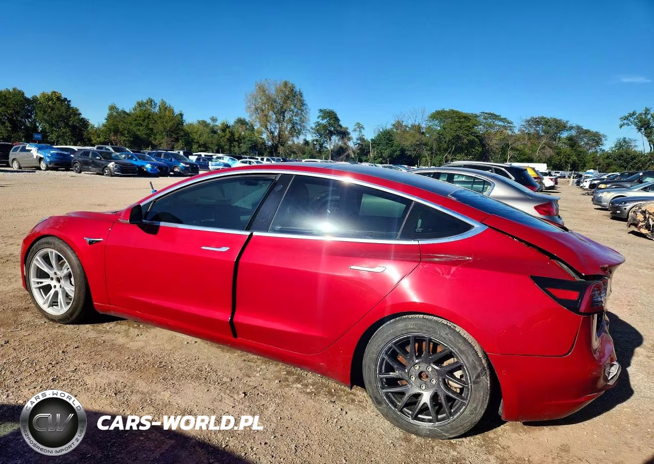 2018 Tesla Model 3 VIN:5YJ3E1EB6JF111797 - 2