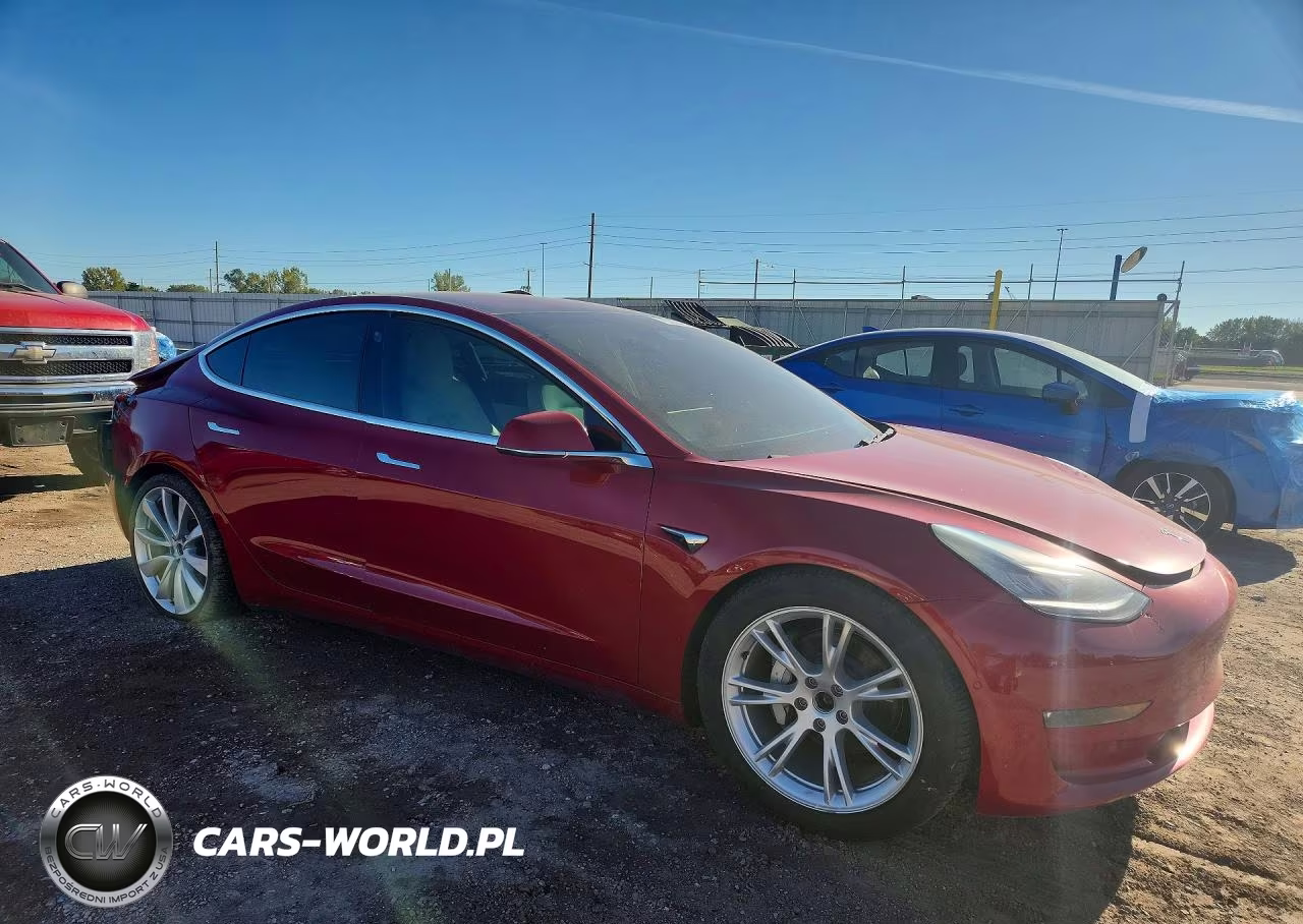 2018 Tesla Model 3 VIN:5YJ3E1EB6JF111797 - 4