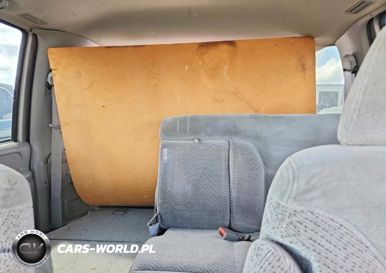 1999 GMC Suburban C1500 VIN:3GKEC16RXXG549854 - 10