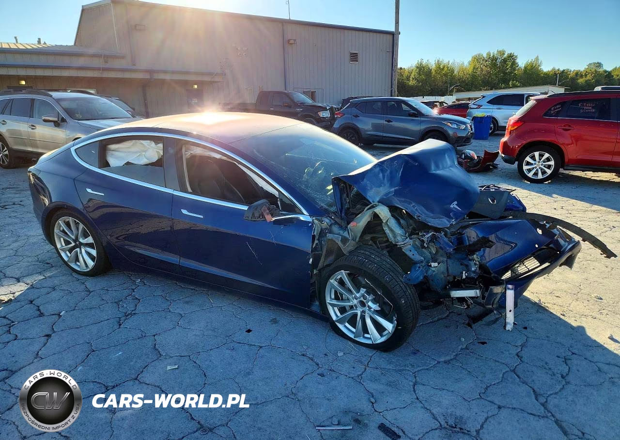 2018 Tesla Model 3 VIN:5YJ3E1EA8JF038424 - 4