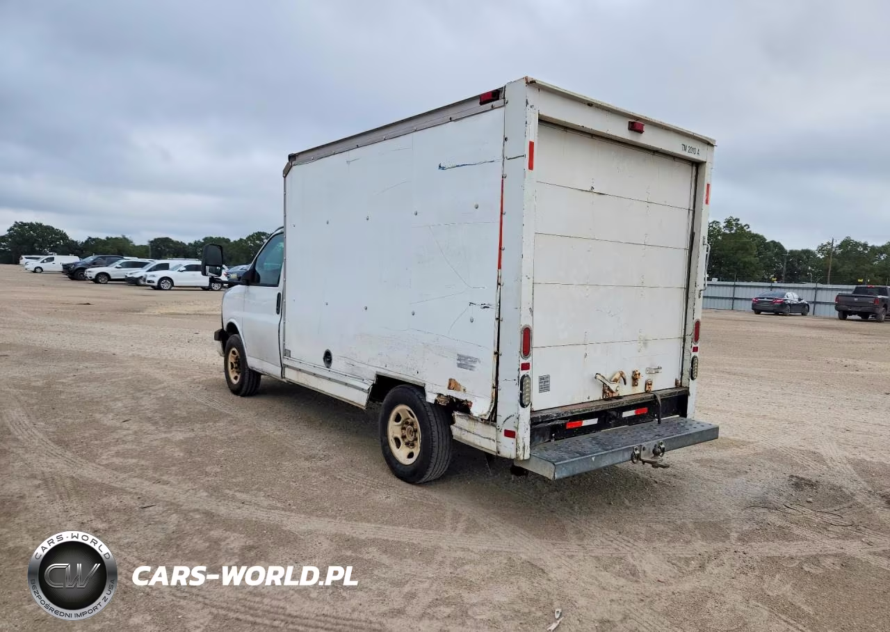 2007 GMC Savana Box Truck VIN:1GDGG31V471904102 - 2