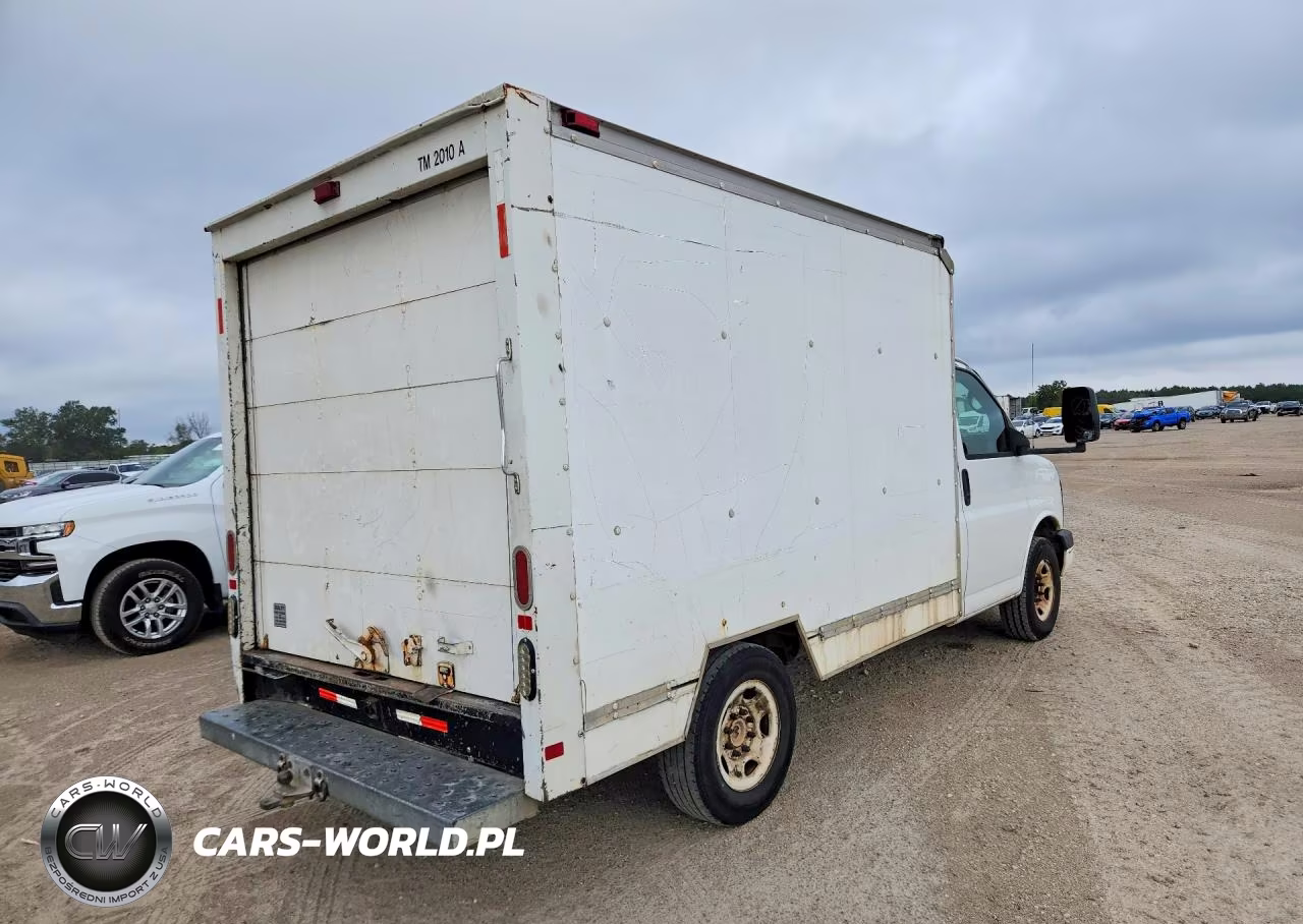 2007 GMC Savana Box Truck VIN:1GDGG31V471904102 - 3