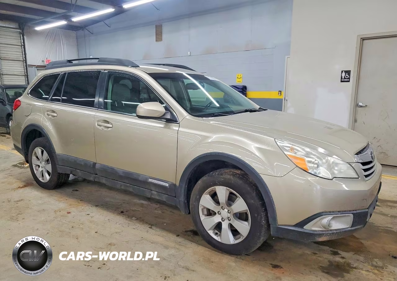 2010 Subaru Outback 2.5I Premium VIN:4S4BRBCC7A3320802 - 4
