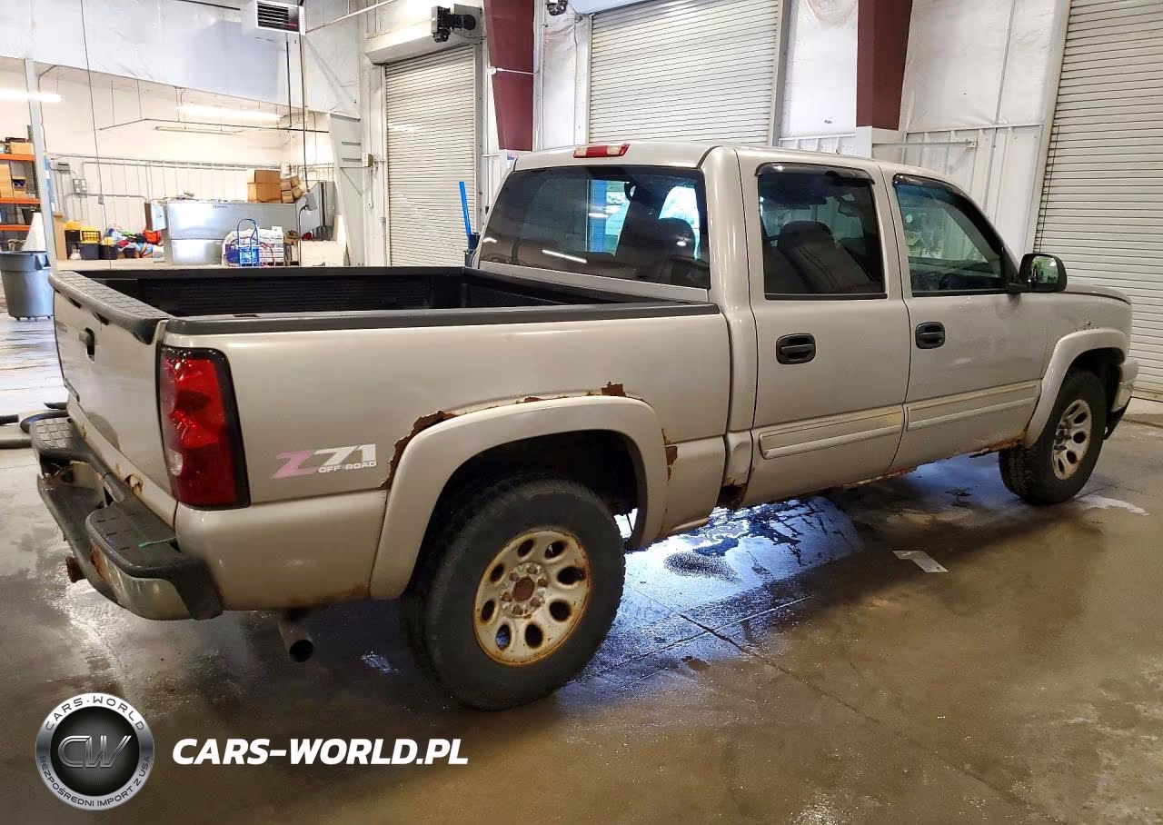 2007 Chevrolet Silverado K1500 Classic Crew Cab VIN:2GCEK13Z671109996 - 3