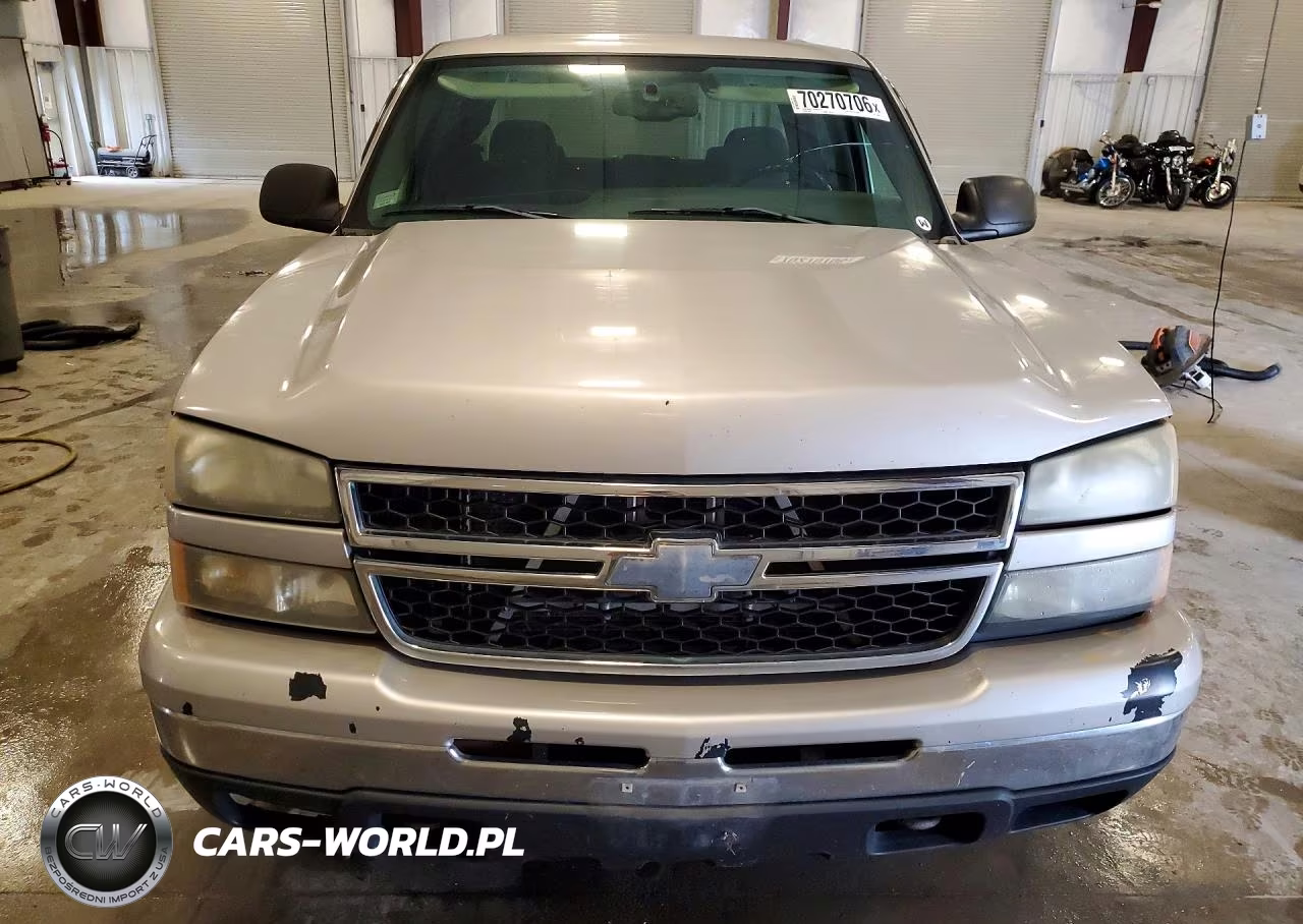 2007 Chevrolet Silverado K1500 Classic Crew Cab VIN:2GCEK13Z671109996 - 5