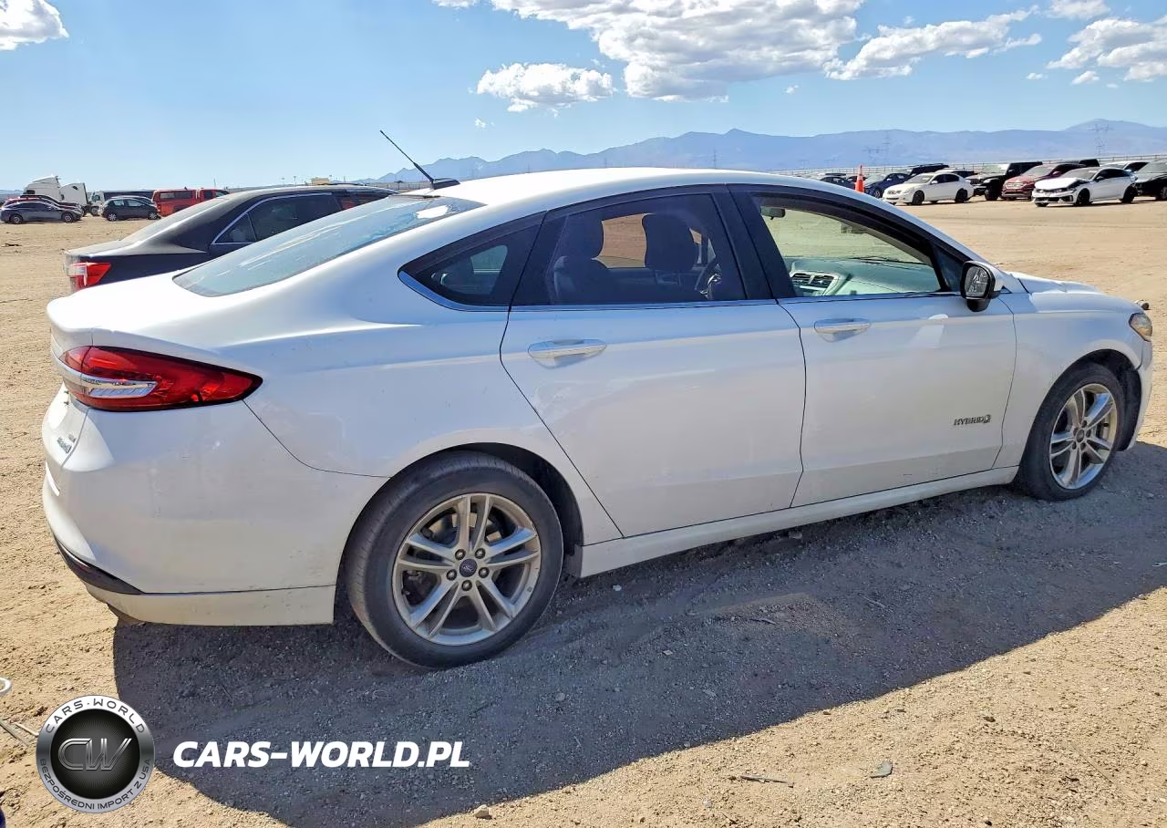 2018 Ford Fusion Se Hybrid VIN:3FA6P0LUXJR116317 - 3