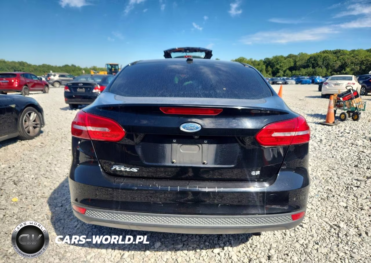 2018 Ford Focus Se VIN:1FADP3F24JL279983 - 6