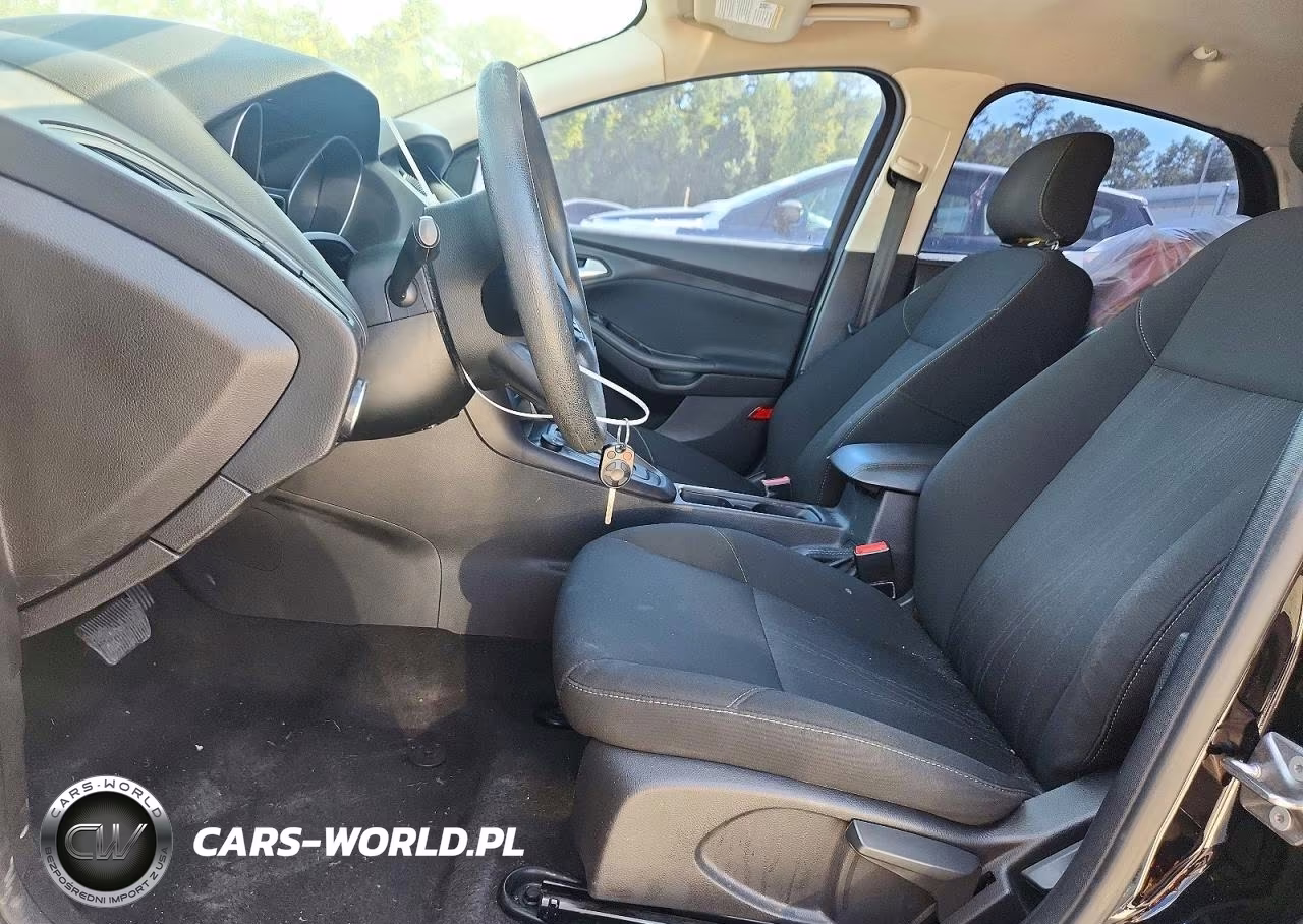 2018 Ford Focus Se VIN:1FADP3F24JL279983 - 7
