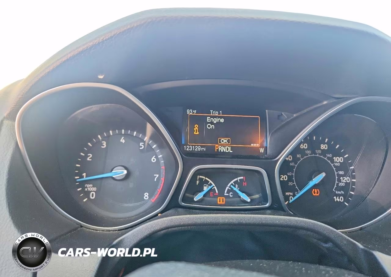 2018 Ford Focus Se VIN:1FADP3F24JL279983 - 9