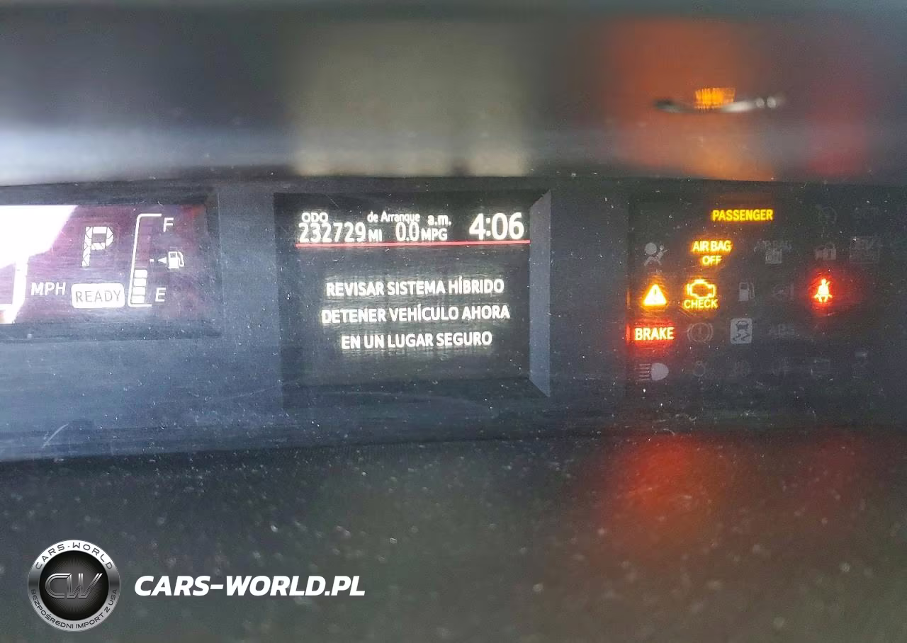 2015 Toyota Prius C Two VIN:JTDKDTB39F1110490 - 9