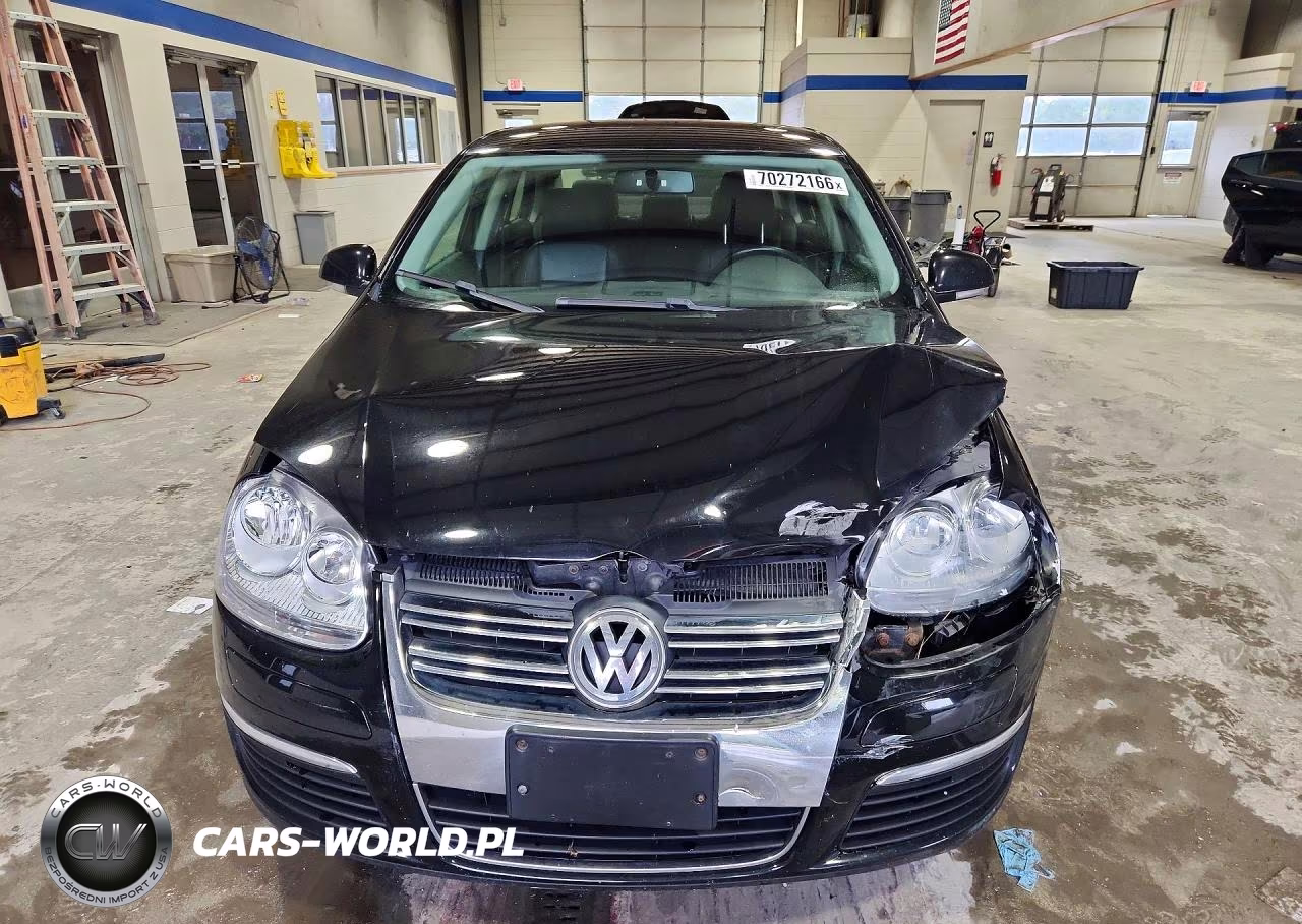 2010 Volkswagen Jetta Limited VIN:3VWAX7AJ0AM129805 - 5