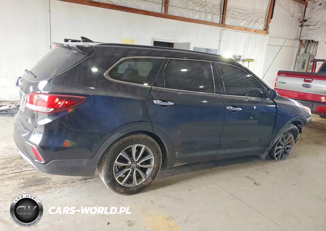 2018 Hyundai Santa Fe Se VIN:KM8SM4HF2JU276652 - 3