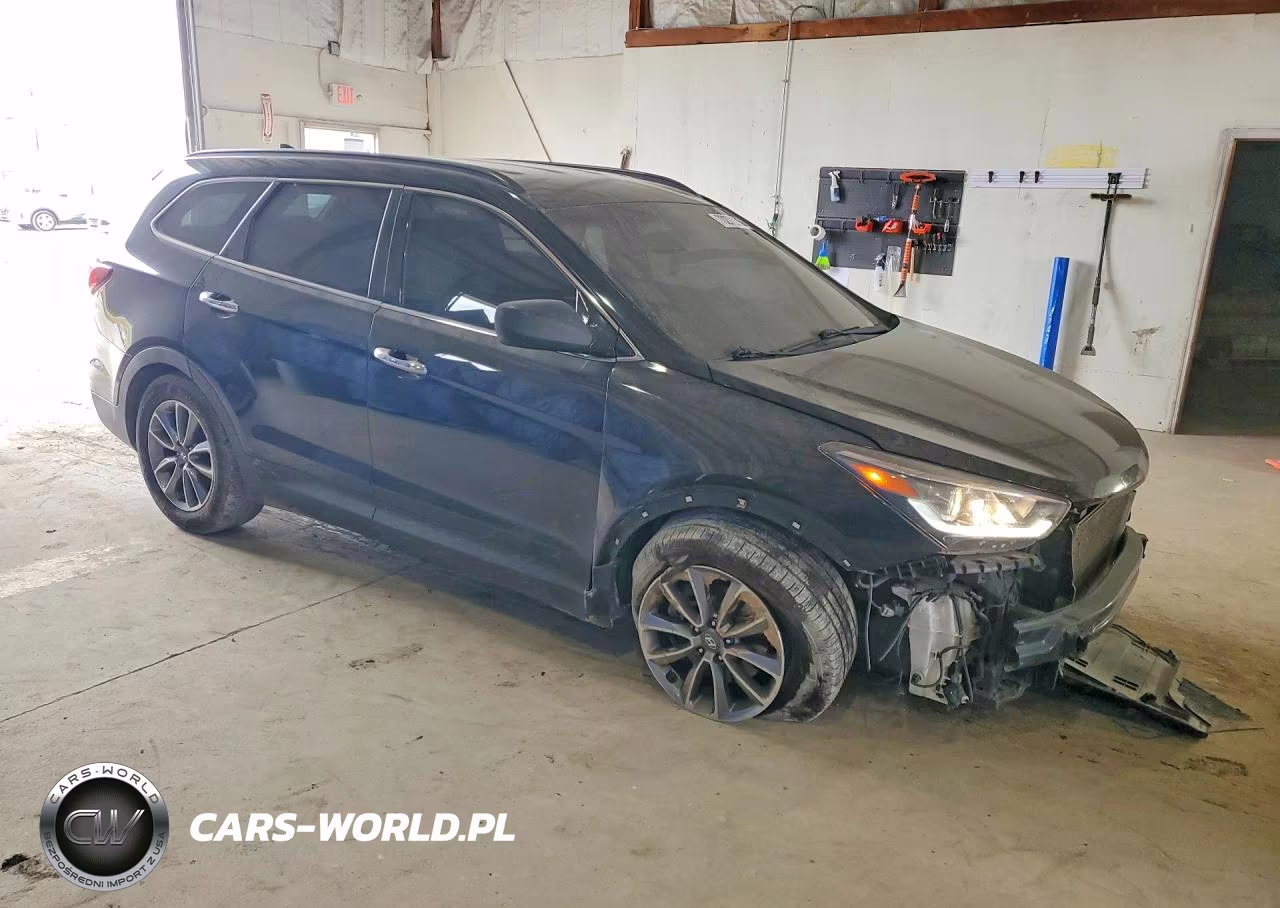 2018 Hyundai Santa Fe Se VIN:KM8SM4HF2JU276652 - 4