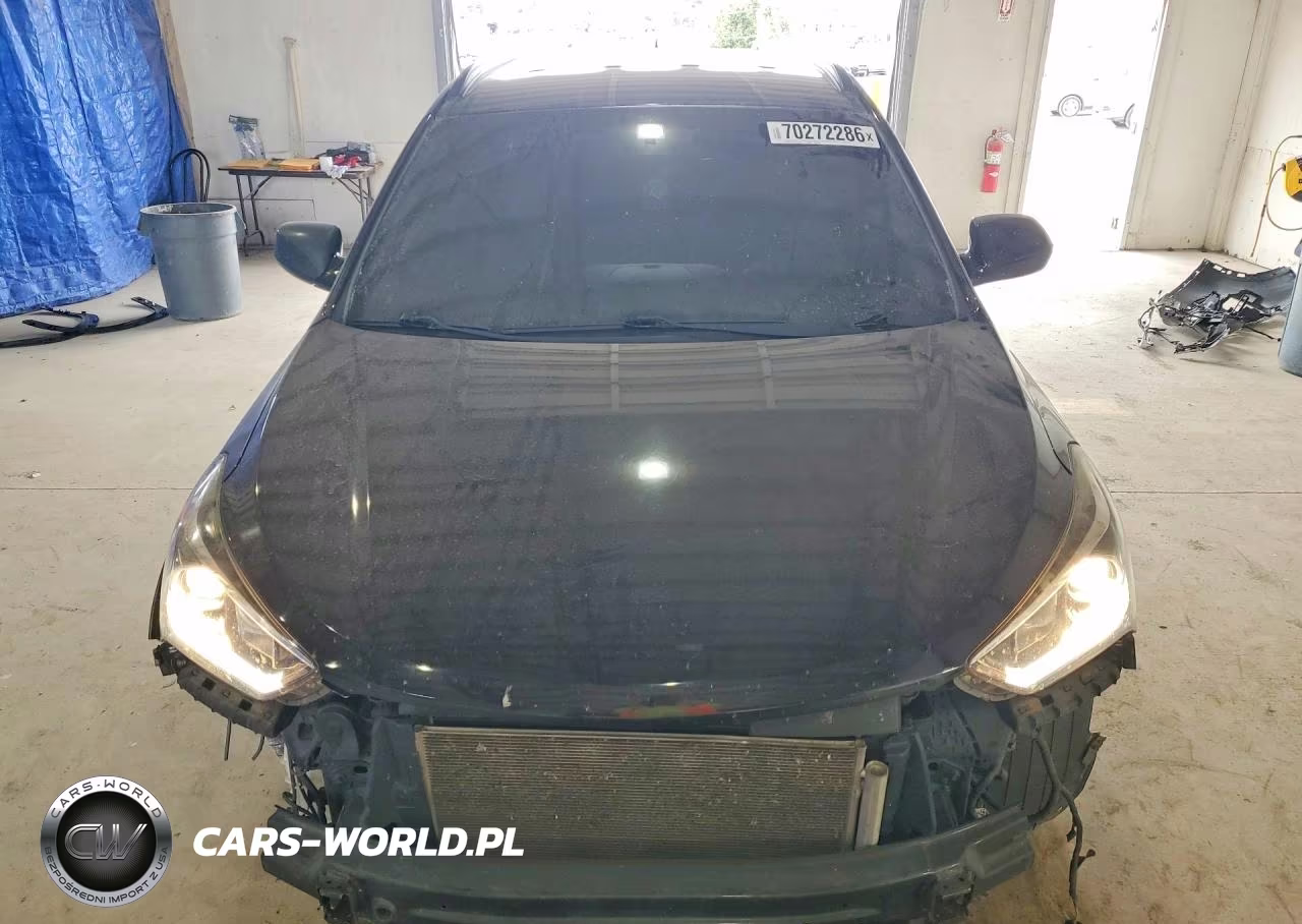 2018 Hyundai Santa Fe Se VIN:KM8SM4HF2JU276652 - 5