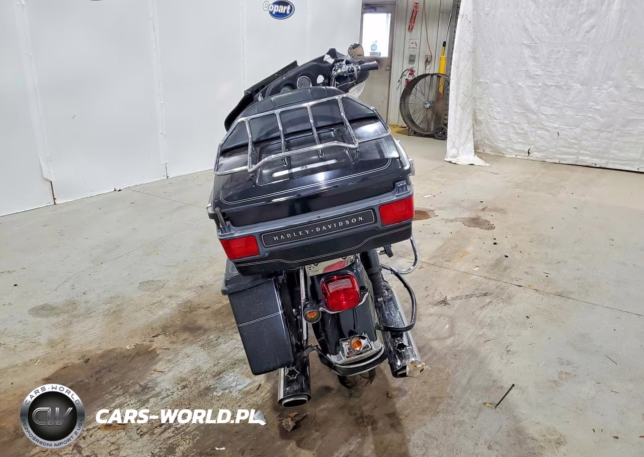 2005 Harley-Davidson Flhtcui VIN:1HD1FCW1X5Y640440 - 4