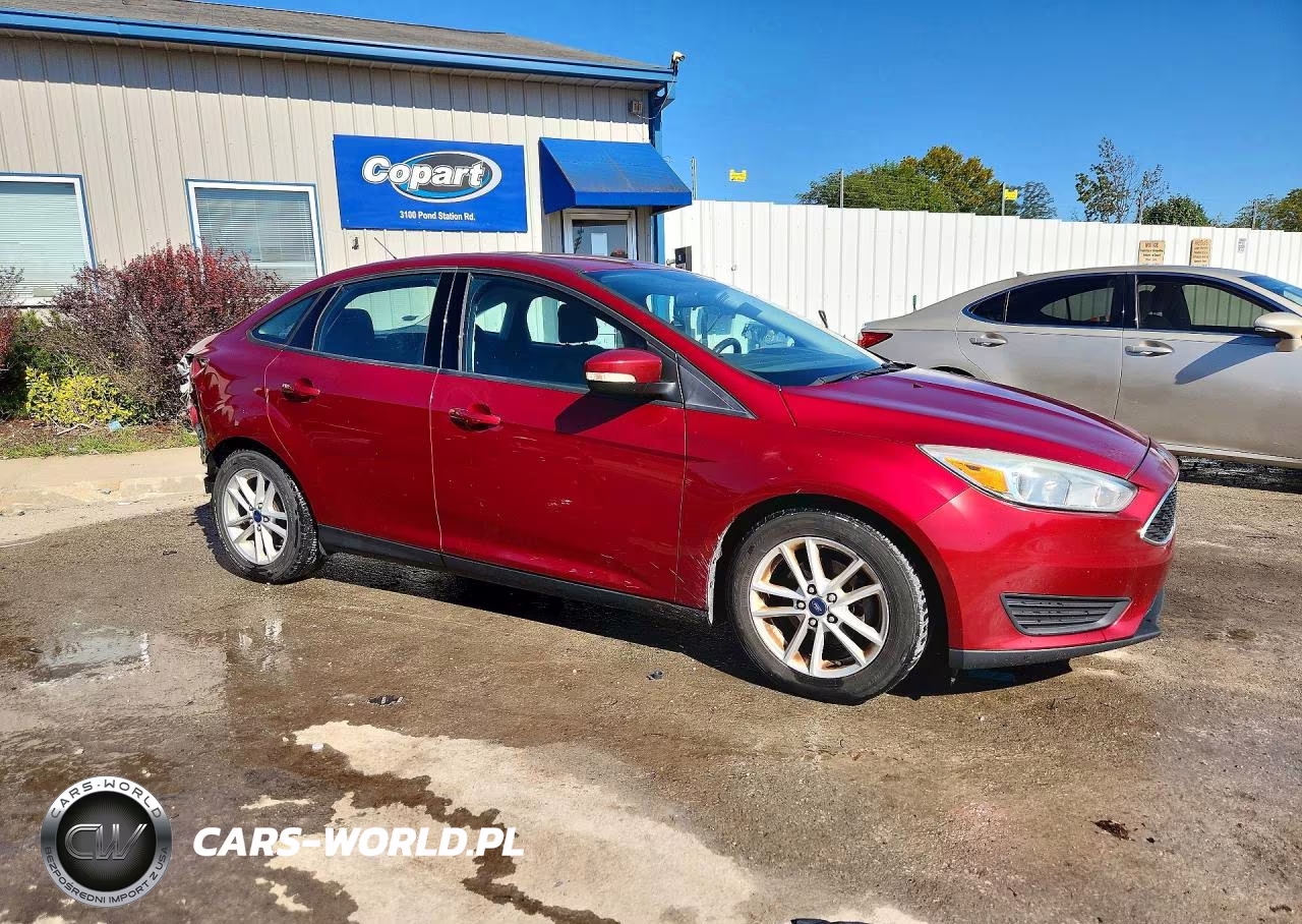 2016 Ford Focus Se VIN:1FADP3F28GL358761 - 4